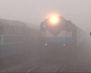 21 trains coming to Rajdhani Delhi running late due to fog