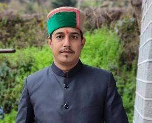 बड़सर : जहरीली शराब के सेवन से लोगों की जान जाना दुखद - मनु डोगरा