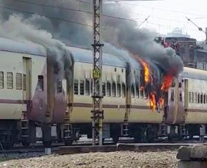 RRB-NTPC Result: Students' ruckus on third day, train coach set on fire