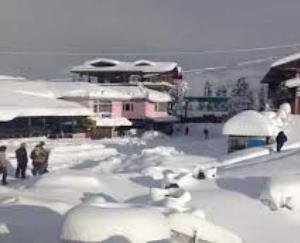 Snowfall in the hilly areas of district Sirmaur and continuous rain in the intermediate areas