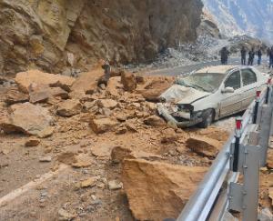 Reckong Peo: Woman and man injured by stone falling on vehicle