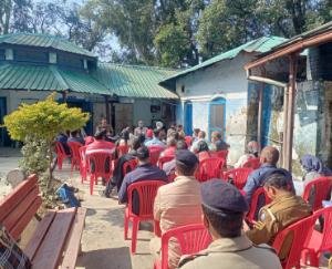 Police officers held a meeting with Jwalamukhi Panchayat members