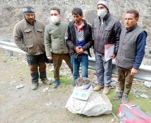 Bharmour: Youth caught with one kilo 800 grams of charas