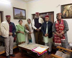 Minister of State Prahlad Singh Patel reached Samirpur and took Prof. Blessings from Dhumal