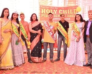 Munish got the title of Mr and Sanya the title of Miss Farewell