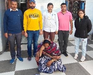  78.10 grams of charas recovered from woman in Bhadroya, case registered