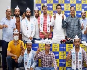 congress and bjps veterans joining aam aadmi party 