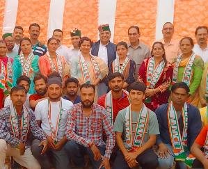 33 joined the Congress under the leadership of Colonel