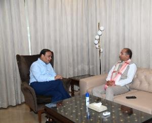CM Jai Ram Thakur meets Chief Minister of Assam in Guwahati