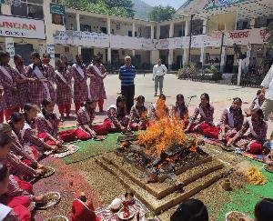Academic session 2022-23 of Dhundan school started with Havan-Yagya