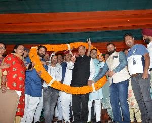 Chief Minister inaugurated and laid foundation stones of 218 crore projects in Parwanoo