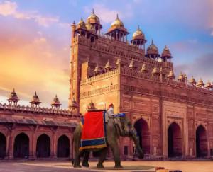 Akbar had established Fatehpur Sikri Nagar, special identity of Buland Darwaza