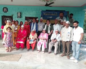AAP workers did door-to-door campaign in Jhallan village