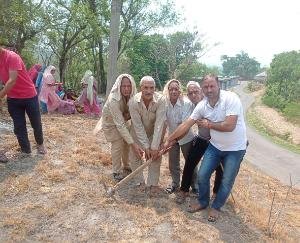  About 150 families facing water scarcity have received Rs. Dhumal brought relief