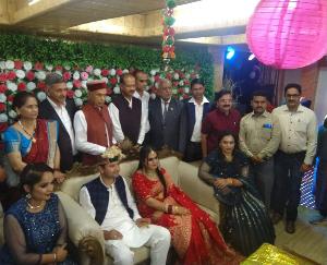 Video Nishant Sharma tied the knot, Prof. Blessings taken from Dhumal