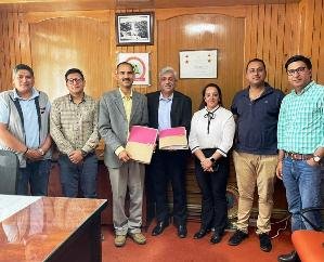 Signing of contract for providing consultancy services at Center of Excellence in Solan : Waknaghat