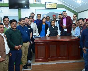 Delegation of Zilla Parishad Employees and Officers Association met CM