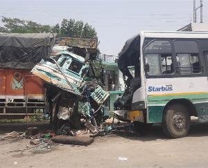 One killed in bus-truck collision in Ghumarwin, three killed in Rampur accident