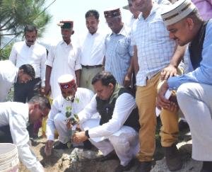 Jairam government giving emphasis to cow based economy- Virendra Kanwar