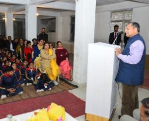 नशे से लड़ने के लिए समाज को एक साथ आने की जरूरत है: डॉ कौशल