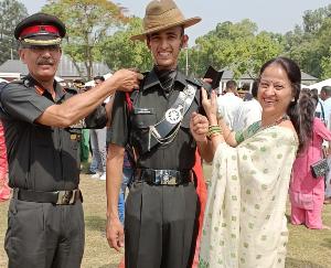 Two young men from Sarkaghat became lieutenant in the Indian Army