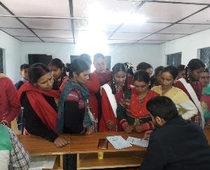 शिक्षा संवाद कार्यक्रम में अभिभावकों और अध्यापकों के बीच विशेष चर्चा