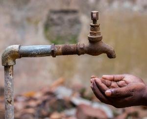 People are suffering from water scarcity for many days, department oblivious