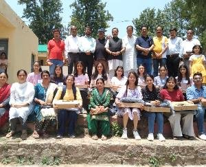 27 promising meritorious students of BL school got laptops