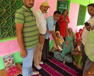 affected transport assembly presented a check of four lakhs to the family of the driver