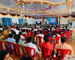On the birth anniversary of Narayan Chand Parashar, the Indian Kshatriya Ghrit Bahti Chahang Mahasabha organized a ceremony