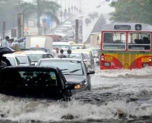Heavy rains disrupt normal life in many parts of Maharashtra