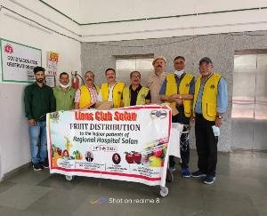  Lions Club distributed fruits to patients