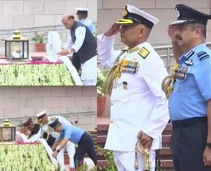 Kargil Vijay Diwas completes 22 years, from Defense Minister Rajnath to the Chiefs of the three forces paid tribute to the martyrs