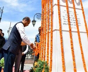 CM pays floral tributes to Bharat Ratna Atal Bihari Vajpayee
