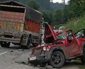Honeymoon couple dies in road accident, case registered