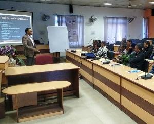 भवन निर्माण करने वाला कारीगर सही मायने में एक कुशल ईंजिनियर : विनय धीमान