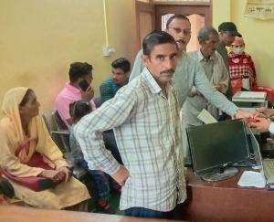 Camp organized for e-KYC of farmers in Panchayat Parnu