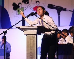 सोलन : मोहिंदर मैमोरियल बाईलिंगुअल टर्नकोट डिबेट” का पहला दिन