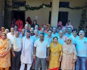 Zilla Parishad Vice President Naresh Kumar Tailor listened to the problems of the public