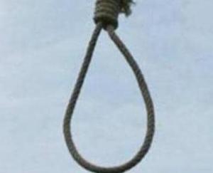 35-year-old youth hanging from the noose, dies