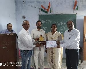 Organized a function on the occasion of Teacher's Day at Jungle Barry School