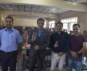 Mind Operation Academy Director and Tehsildar made children aware of studies in college