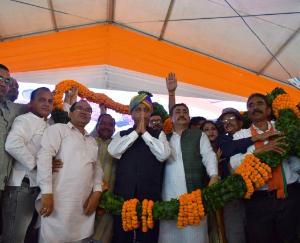 Chief Minister inaugurated and laid the foundation stone of developmental projects worth Rs 148.68 crore in Sulah assembly 