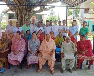 Hamirpur: Zilla Parishad Vice President attended the public meeting organized in Ludri village