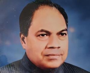 Pinegrove, both parties are doing politics over the statue of Late Narayan Chand Parashar - Shanky Thukralke swimmers won medals, atmosphere of happiness