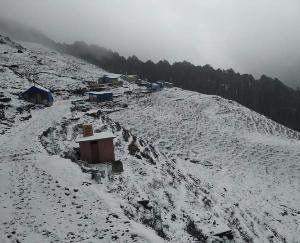 Jalori-Jot road closed due to heavy snowfall