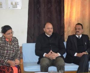 मानवाधिकार दिवस के उपलक्ष पर जिला न्यायालय परिसर में आयोजित किया गया विधिक जागरूकता कार्यक्रम