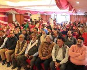 Blankets distributed under Himotkarsh Amodini Women Empowerment Service Project