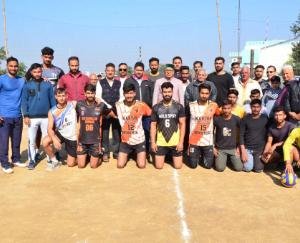 Sports competition going on in Kathgarh Indora ends
