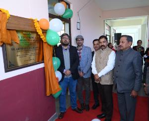 DC inaugurated the lab at Mount Maurya International School
